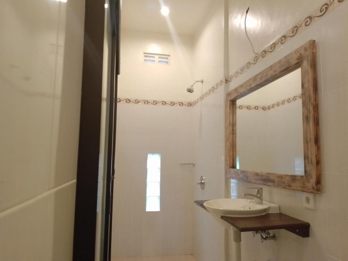 Yanti Guest House Canggu Buitenkant foto